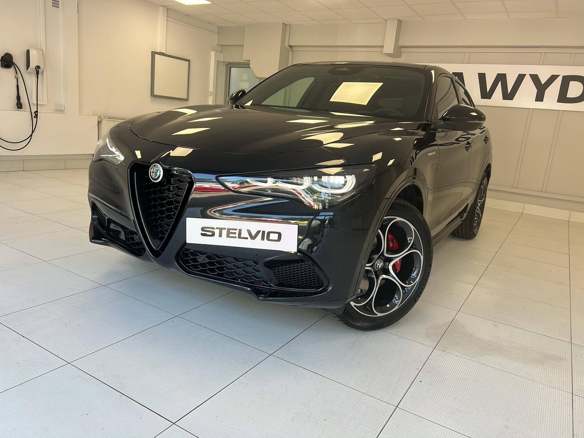 Główne zdjęcie Alfa Romeo Stelvio MY24 Veloce